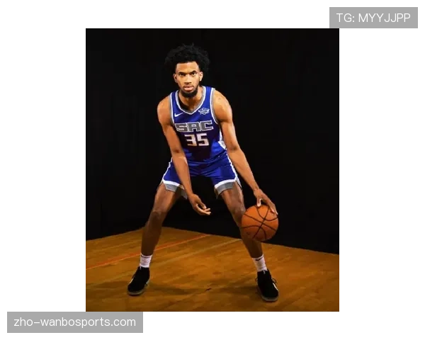 湖人内线优势明显 艾顿篮板保护助力攻防转换